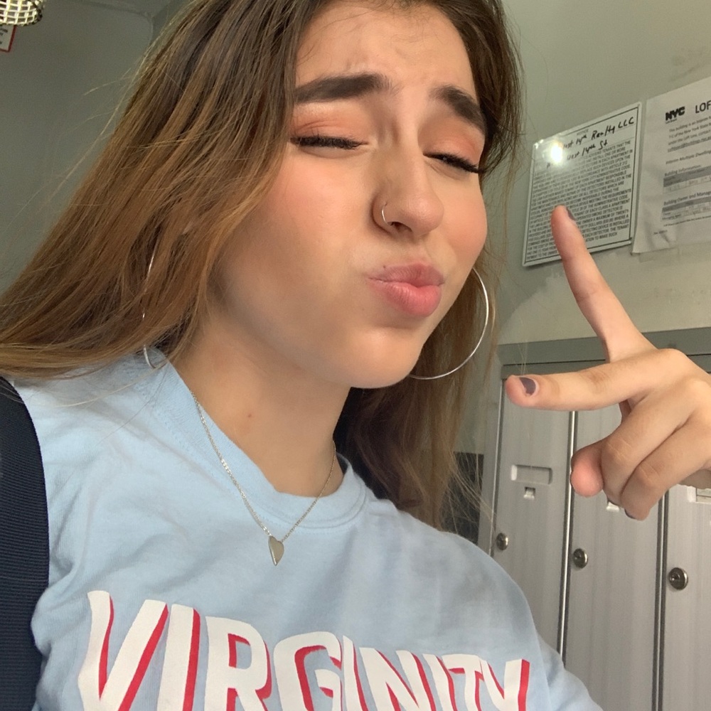 Meet your Posher, Daniela